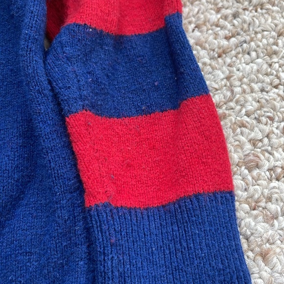 2T GAP fire truck sweater - Picture 5 of 5